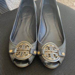 Tory Burch Navy Peep Toe Leather 1 1/4” Flats 7.5